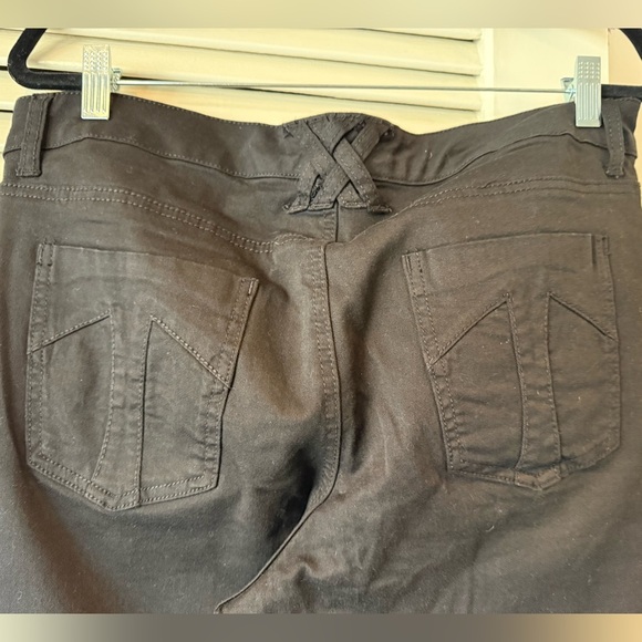 NWT Tripp NYC Black Twill Skinny Pants in Size 14S From Torrid - Picture 6 of 7